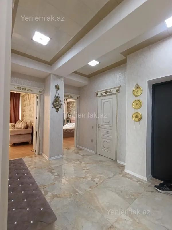 Satılır 3 otaqlı yeni tikili 100 m²