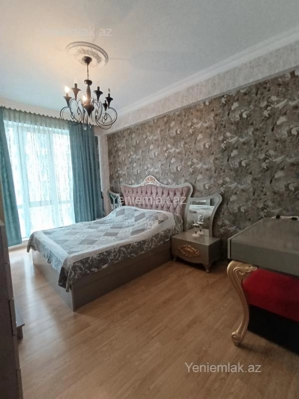 Satılır 3 otaqlı yeni tikili 100 m²