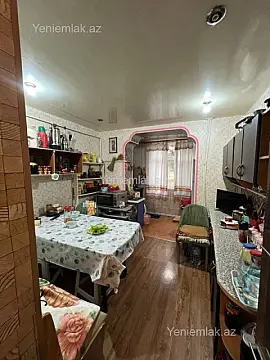 Satılır 3 otaqlı köhnə tikili 80 m²