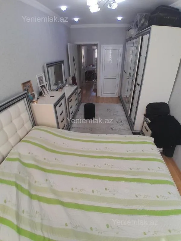 Satılır 3 otaqlı yeni tikili 83 m²