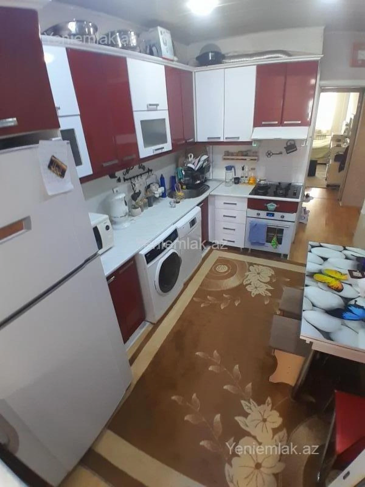 Satılır 3 otaqlı yeni tikili 83 m²