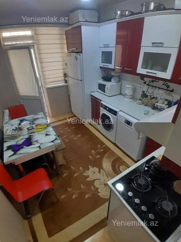 Satılır 3 otaqlı yeni tikili 83 m²