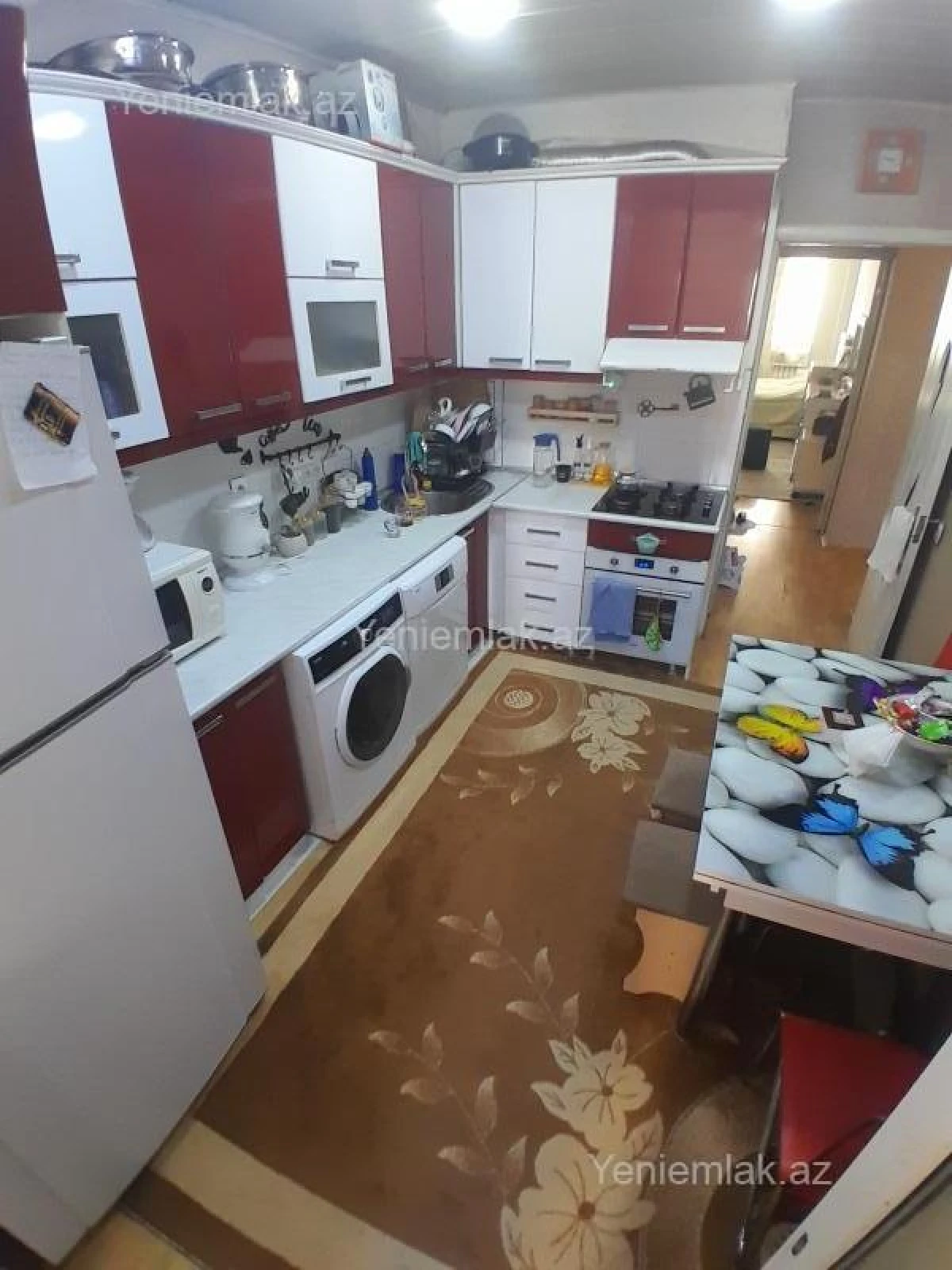 Satılır 3 otaqlı yeni tikili 83 m²