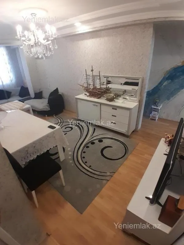 Satılır 3 otaqlı yeni tikili 83 m²