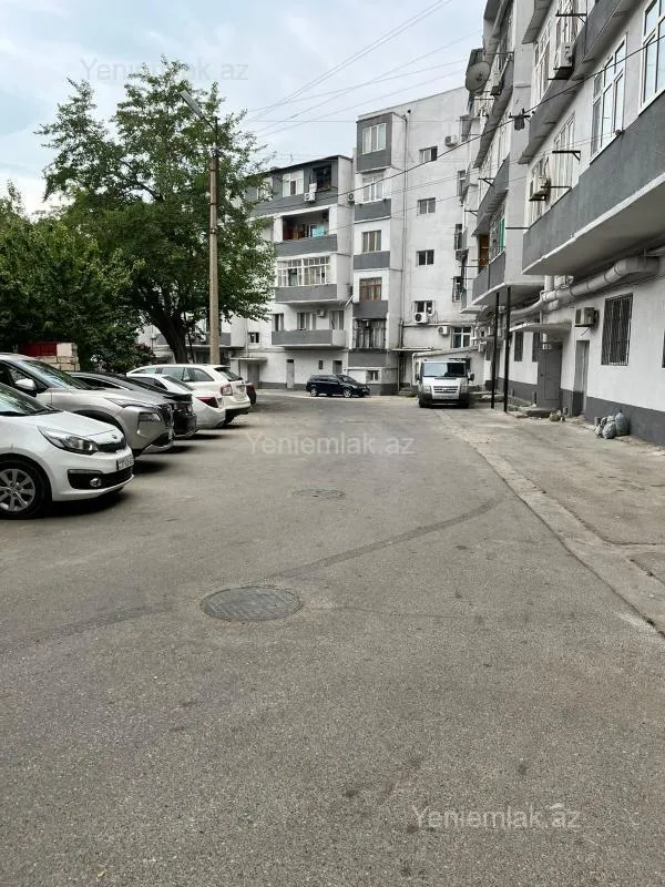 Satılır 3 otaqlı köhnə tikili 75 m²