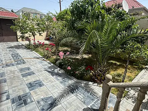 Satılır 7 otaqlı həyət evi 200 m²