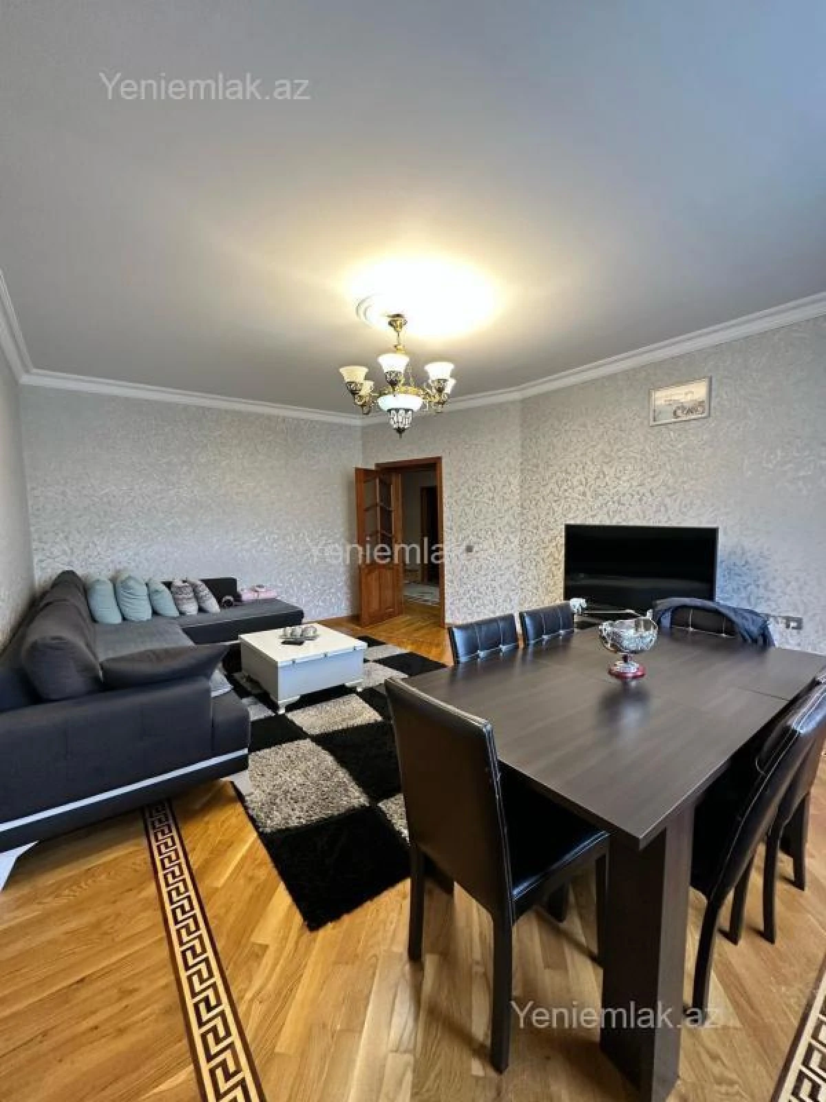 Satılır 7 otaqlı həyət evi 200 m²