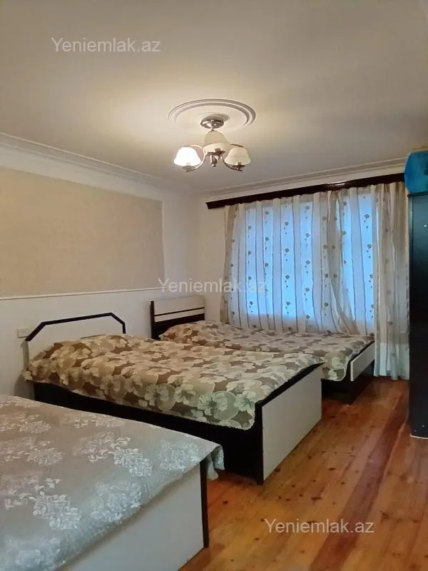 Satılır 3 otaqlı köhnə tikili 80 m²