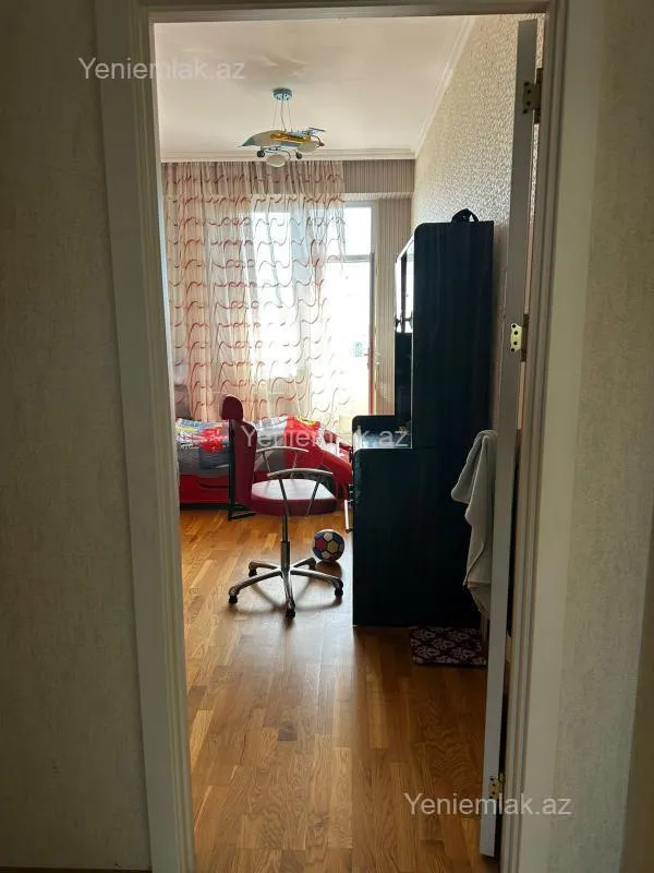 Satılır 3 otaqlı yeni tikili 102 m²