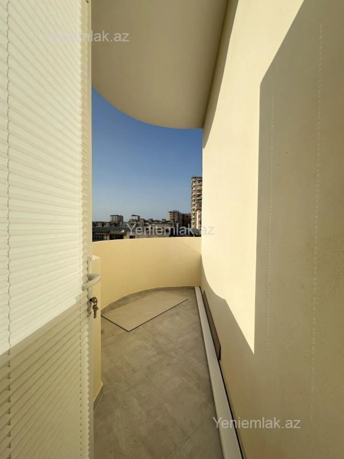 Satılır 3 otaqlı yeni tikili 100 m²