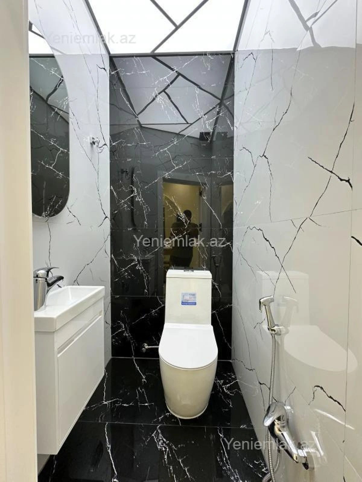 Satılır 3 otaqlı yeni tikili 100 m²