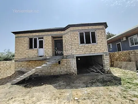 Satılır 4 otaqlı həyət evi 240 m²