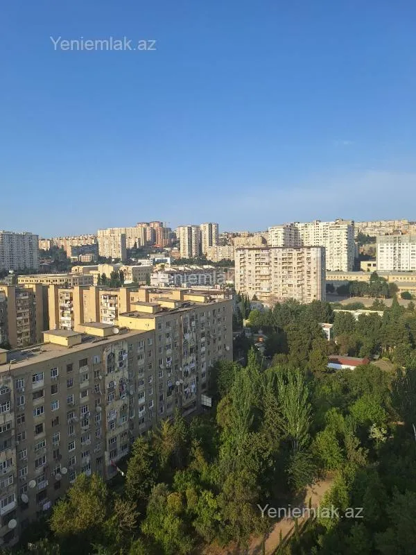 Satılır 3 otaqlı yeni tikili 120 m²