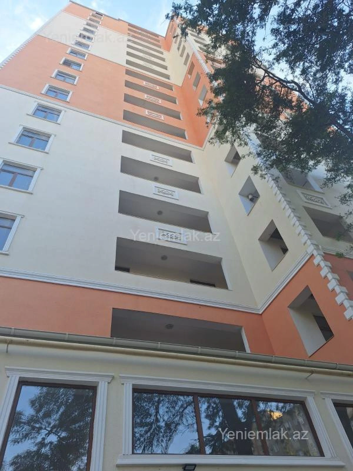 Satılır 3 otaqlı yeni tikili 120 m²