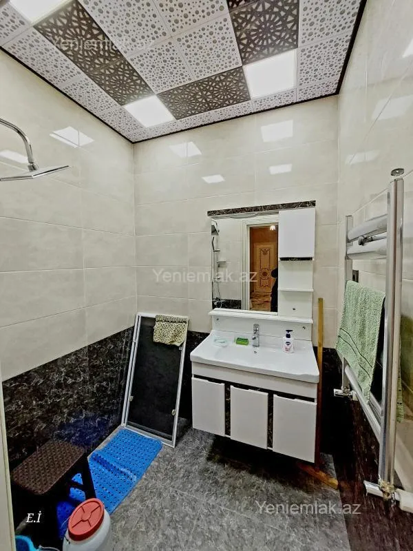 Satılır 2 otaqlı yeni tikili 76 m²