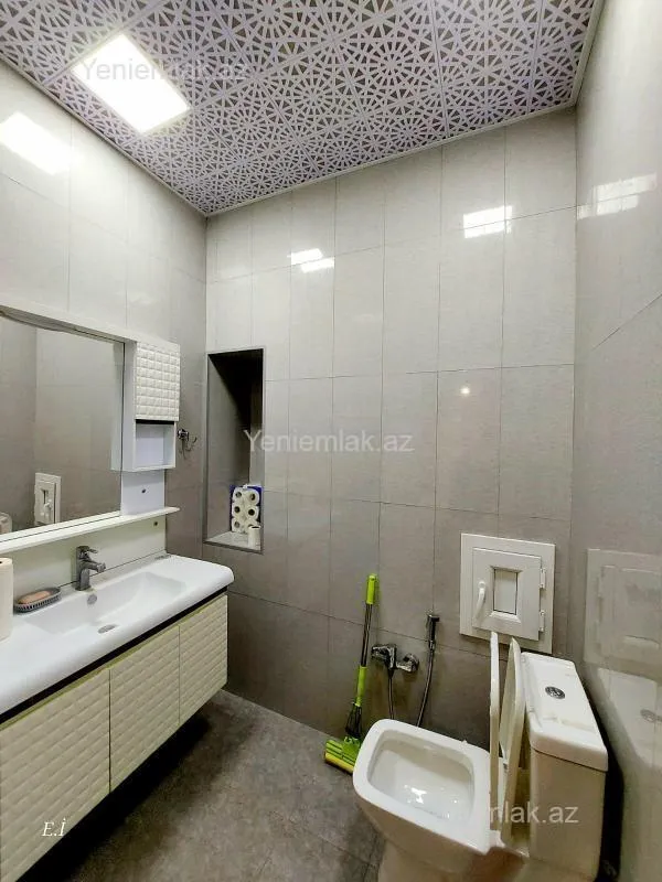 Satılır 2 otaqlı yeni tikili 76 m²