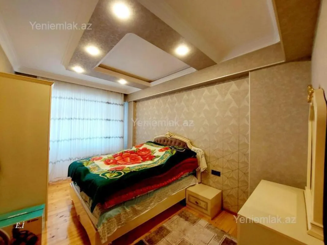 Satılır 2 otaqlı yeni tikili 76 m²