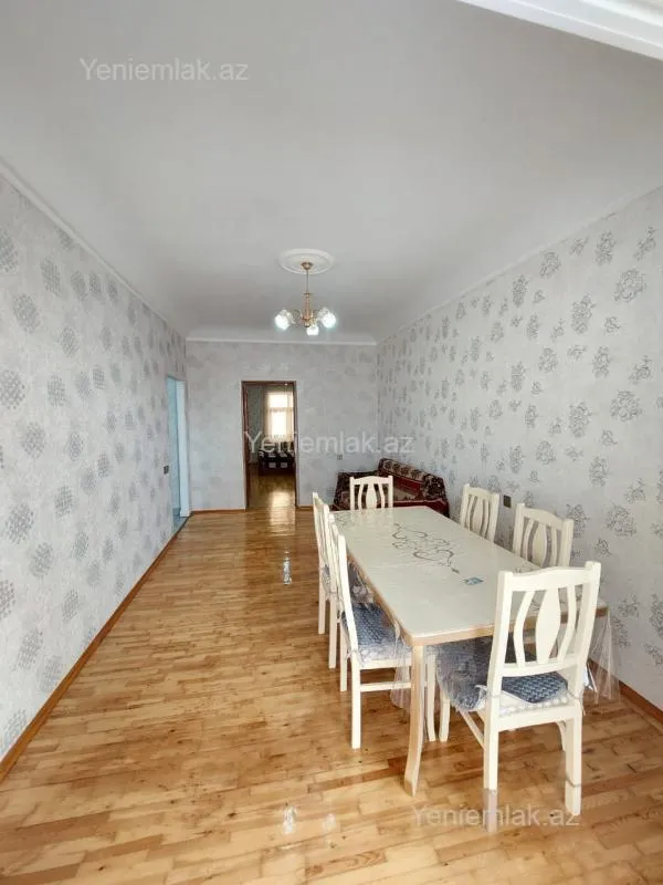 Satılır 3 otaqlı köhnə tikili 85 m²