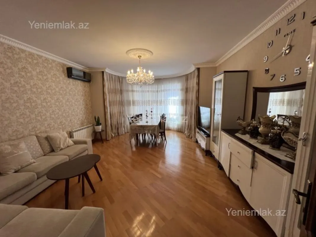 Satılır 3 otaqlı yeni tikili 125 m²