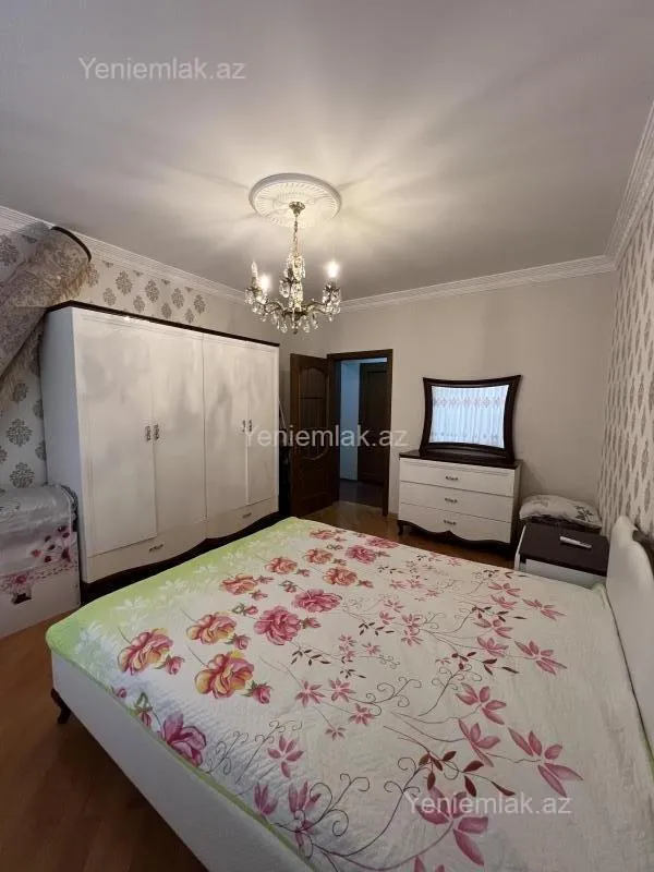 Satılır 3 otaqlı yeni tikili 125 m²