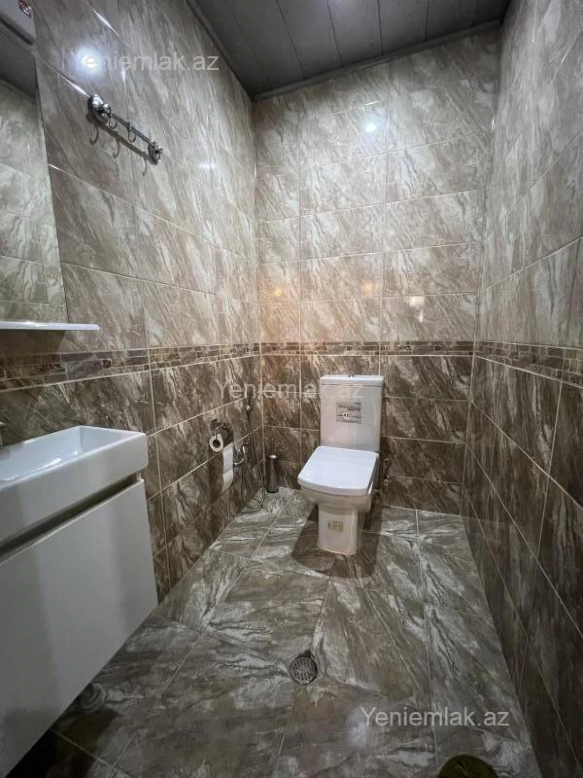 Satılır 3 otaqlı yeni tikili 125 m²
