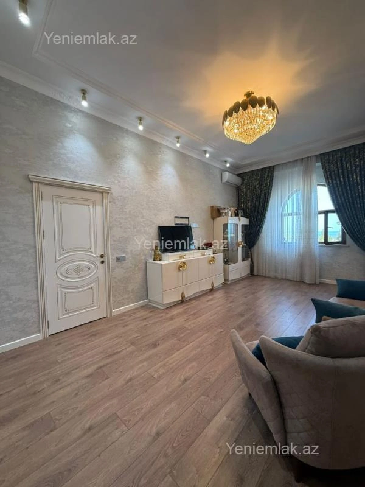 Satılır 3 otaqlı yeni tikili 84 m²