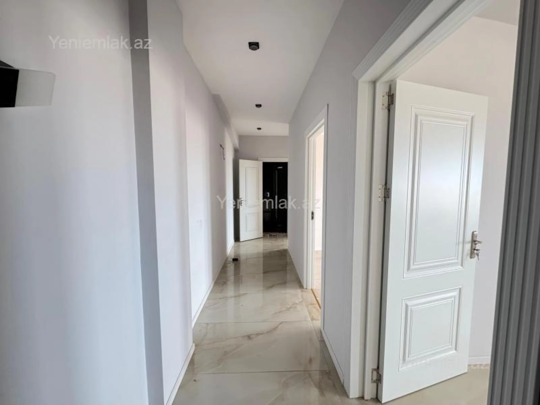 Satılır 2 otaqlı yeni tikili 73.5 m²