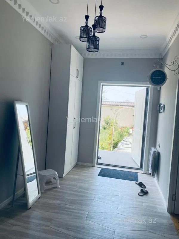 Satılır 4 otaqlı həyət evi 200 m²