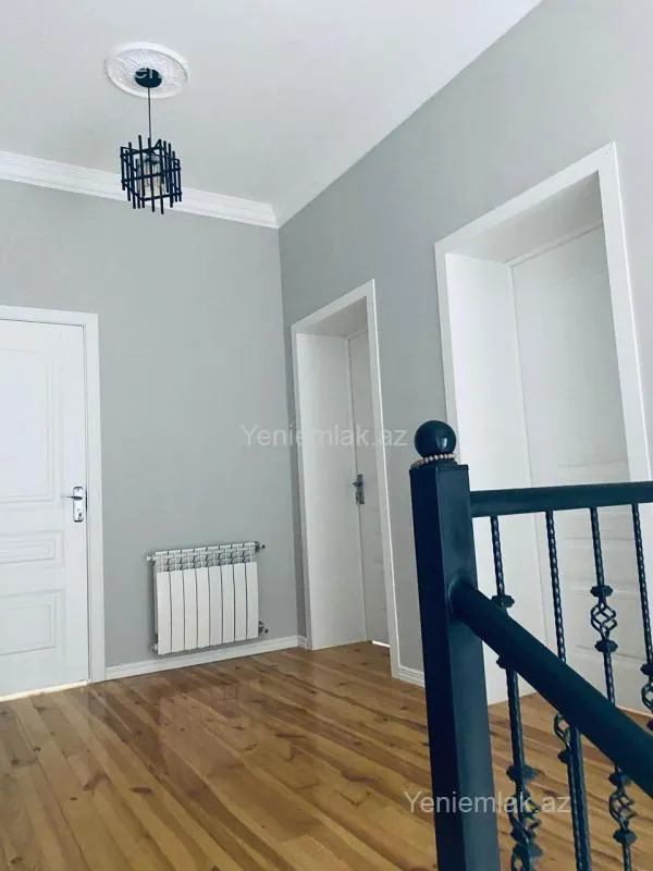 Satılır 4 otaqlı həyət evi 200 m²