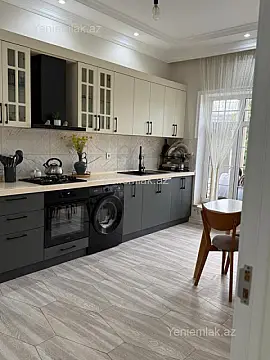 Satılır 4 otaqlı həyət evi 200 m²