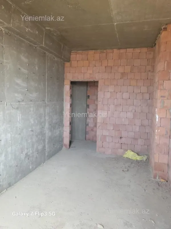 Satılır 3 otaqlı yeni tikili 73 m²