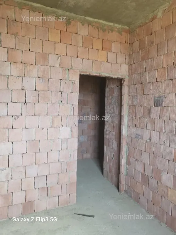 Satılır 3 otaqlı yeni tikili 73 m²