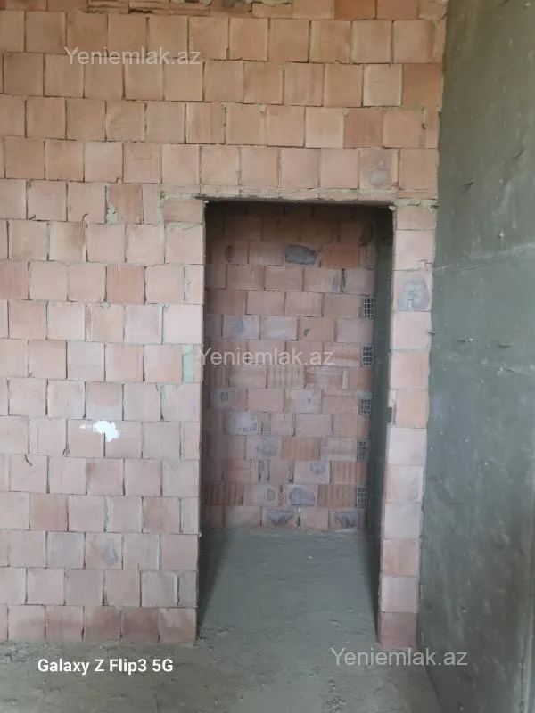 Satılır 3 otaqlı yeni tikili 73 m²