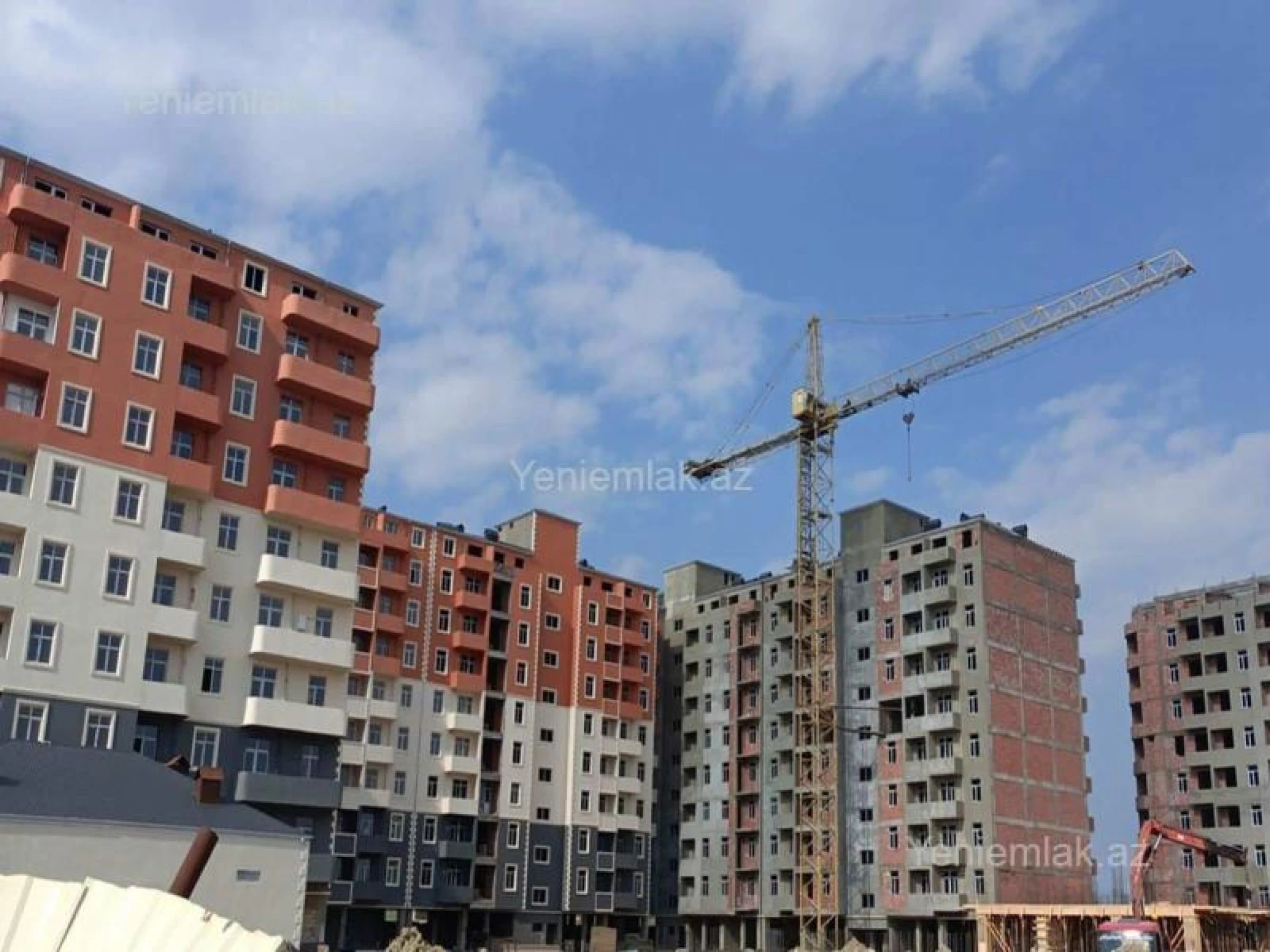 Satılır 3 otaqlı yeni tikili 73 m²