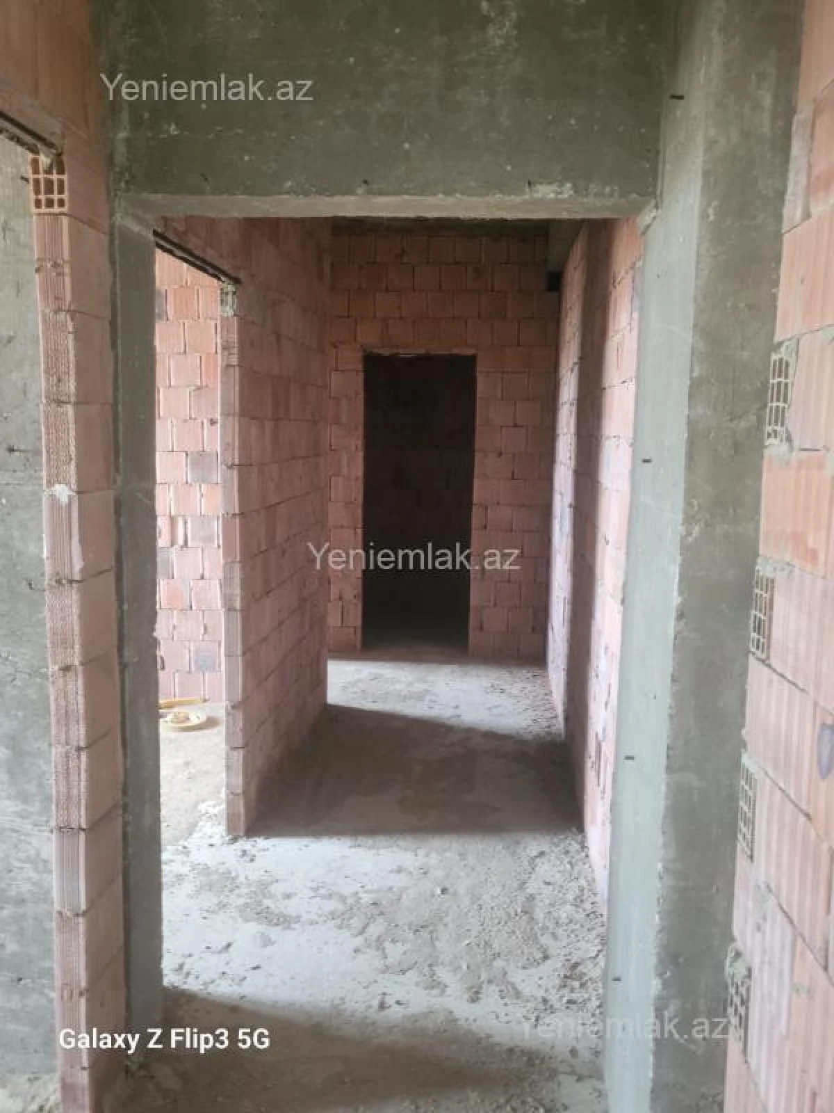 Satılır 3 otaqlı yeni tikili 73 m²