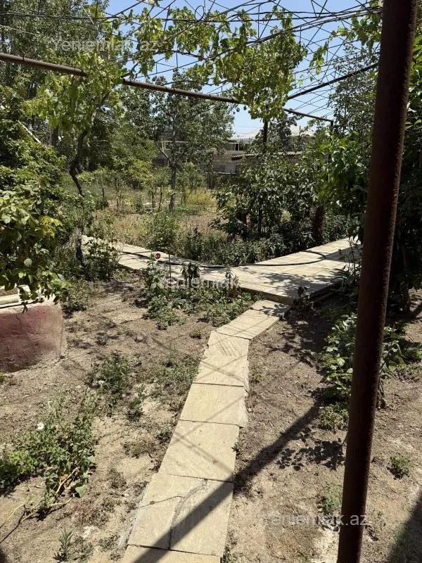 Satılır 5 otaqlı həyət evi 500 m²
