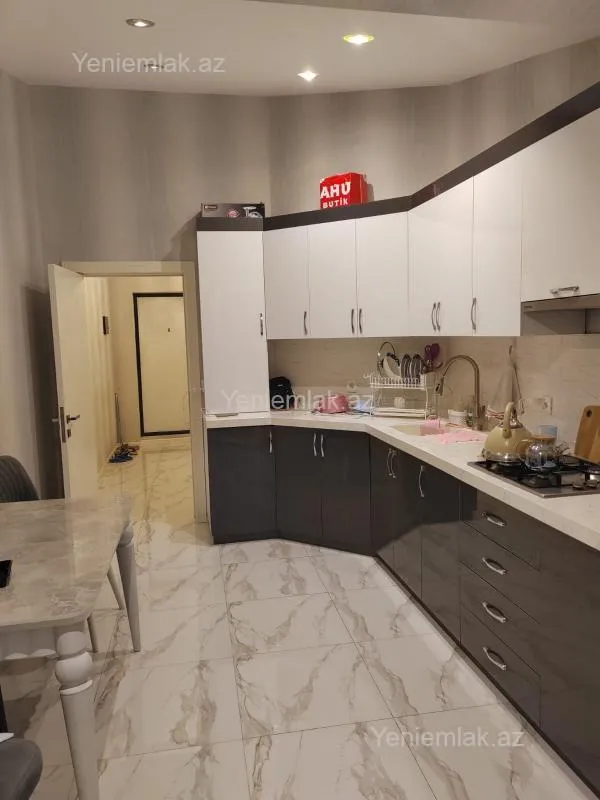 Satılır 3 otaqlı yeni tikili 117 m²