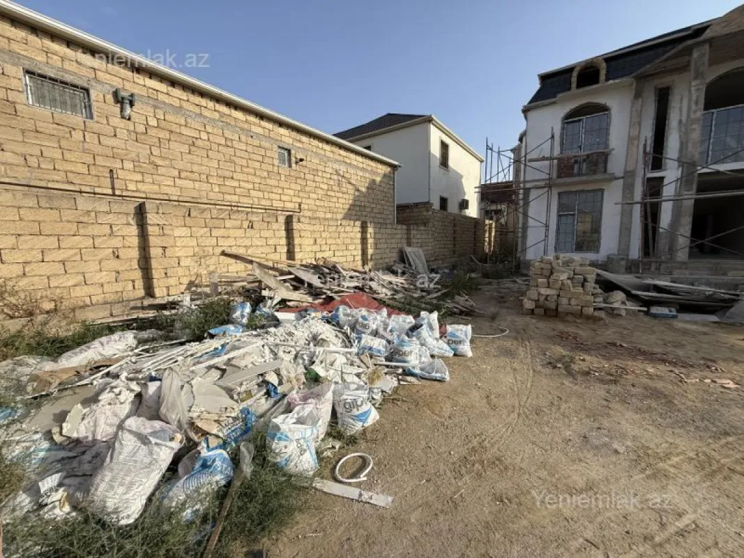Satılır 6 otaqlı həyət evi 270 m²