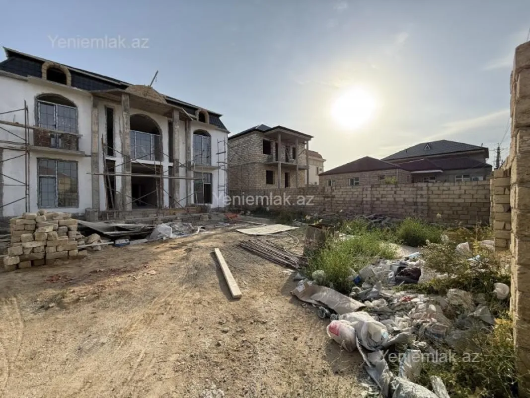 Satılır 6 otaqlı həyət evi 270 m²