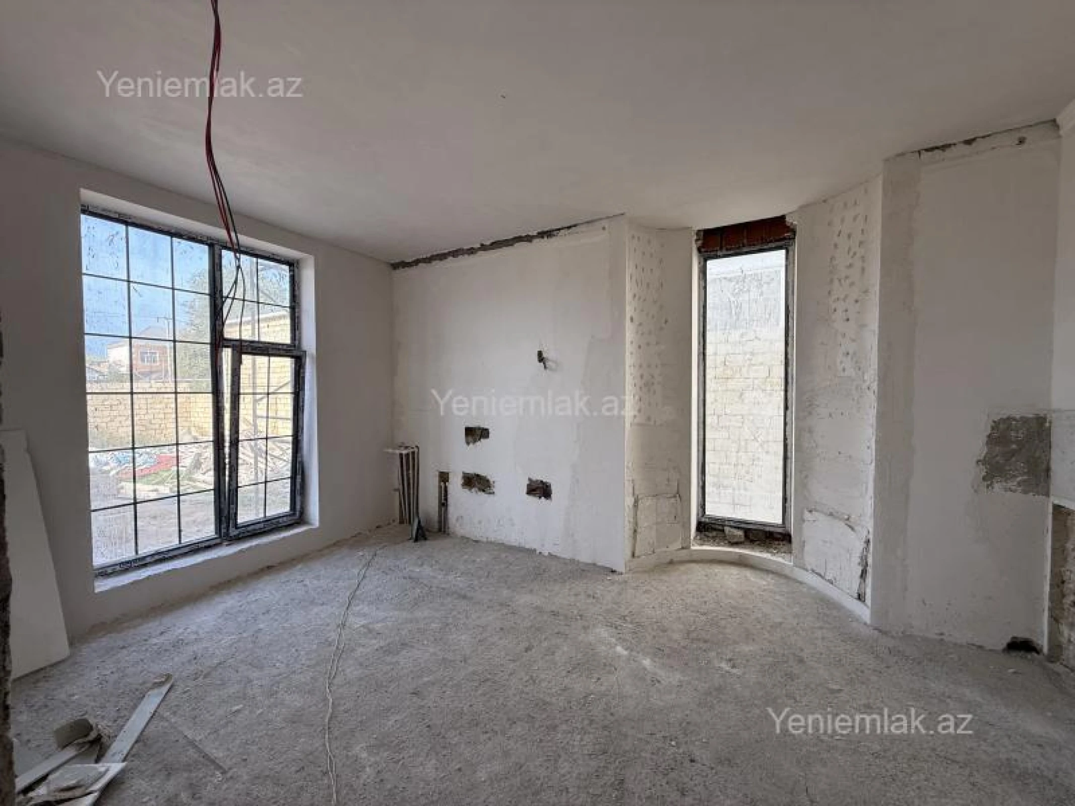 Satılır 6 otaqlı həyət evi 270 m²