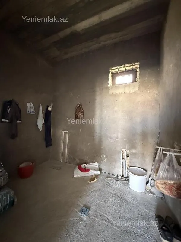 Satılır 6 otaqlı həyət evi 270 m²