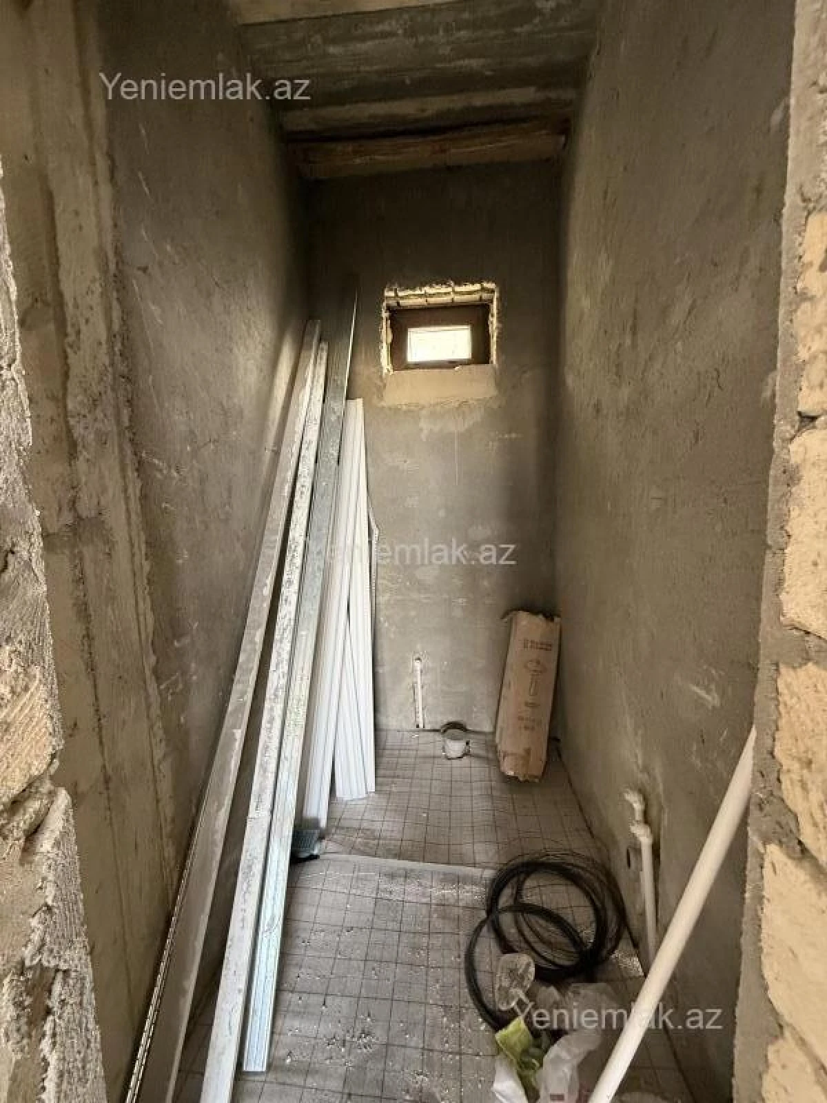 Satılır 6 otaqlı həyət evi 270 m²