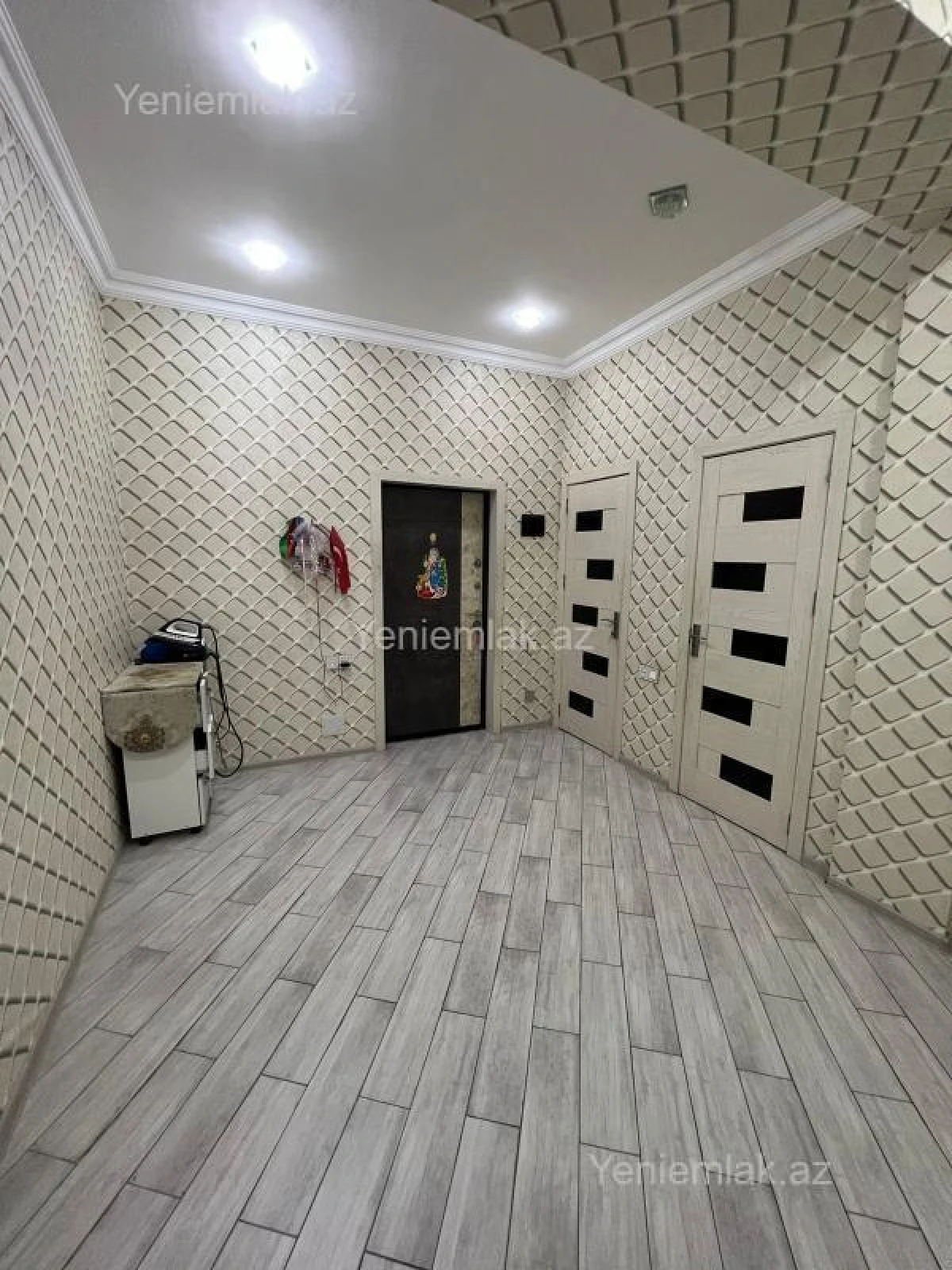 Satılır 2 otaqlı köhnə tikili 75 m²
