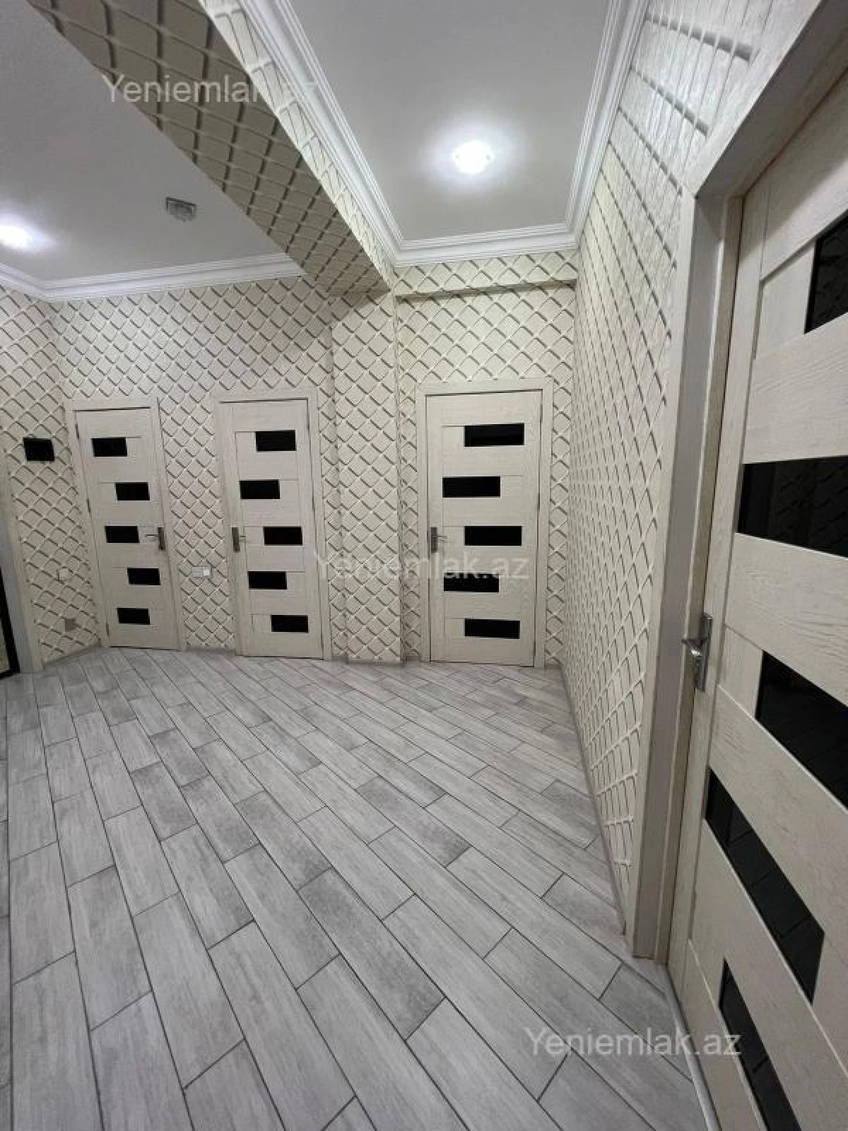 Satılır 2 otaqlı köhnə tikili 75 m²