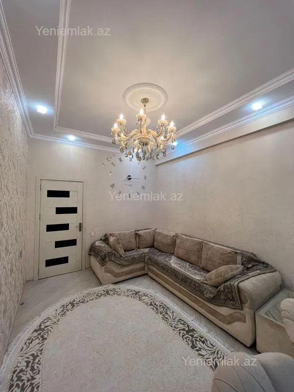 Satılır 2 otaqlı köhnə tikili 75 m²