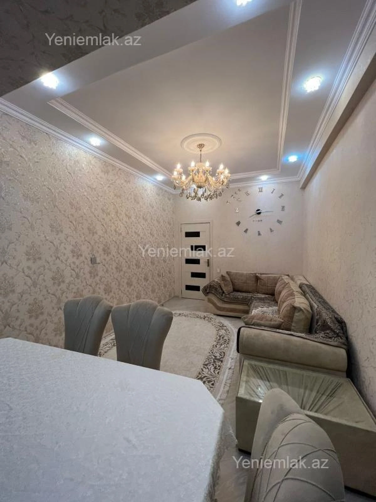 Satılır 2 otaqlı köhnə tikili 75 m²