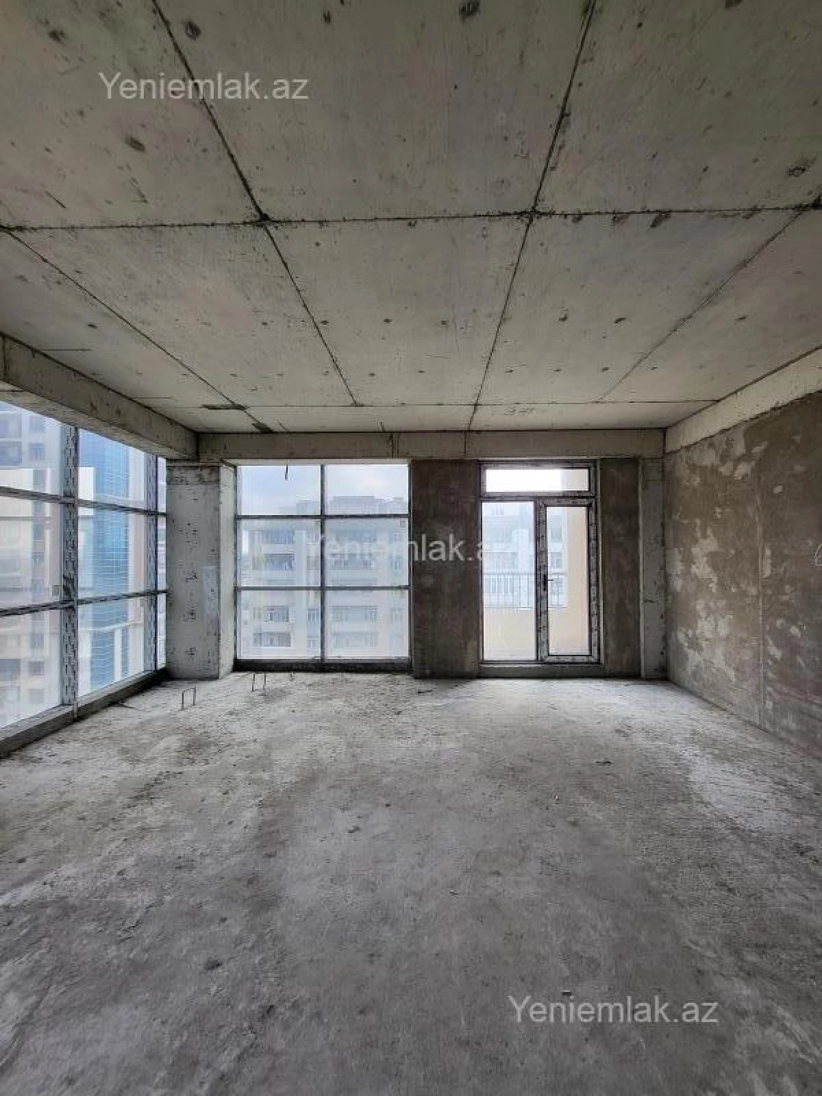 Satılır 3 otaqlı yeni tikili 151 m²