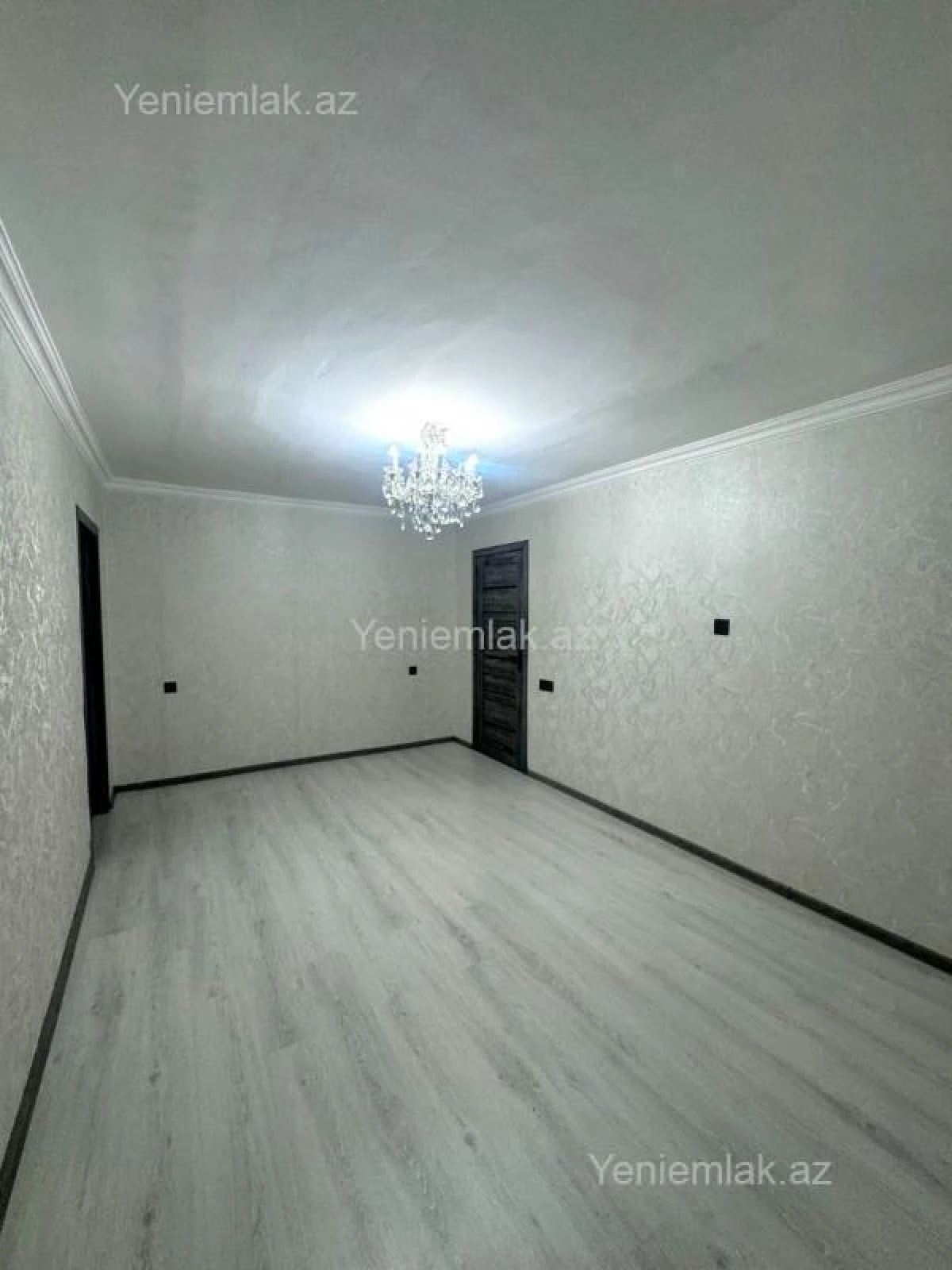 Satılır 2 otaqlı köhnə tikili 54 m²