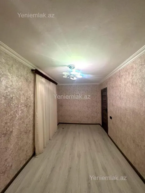 Satılır 2 otaqlı köhnə tikili 54 m²