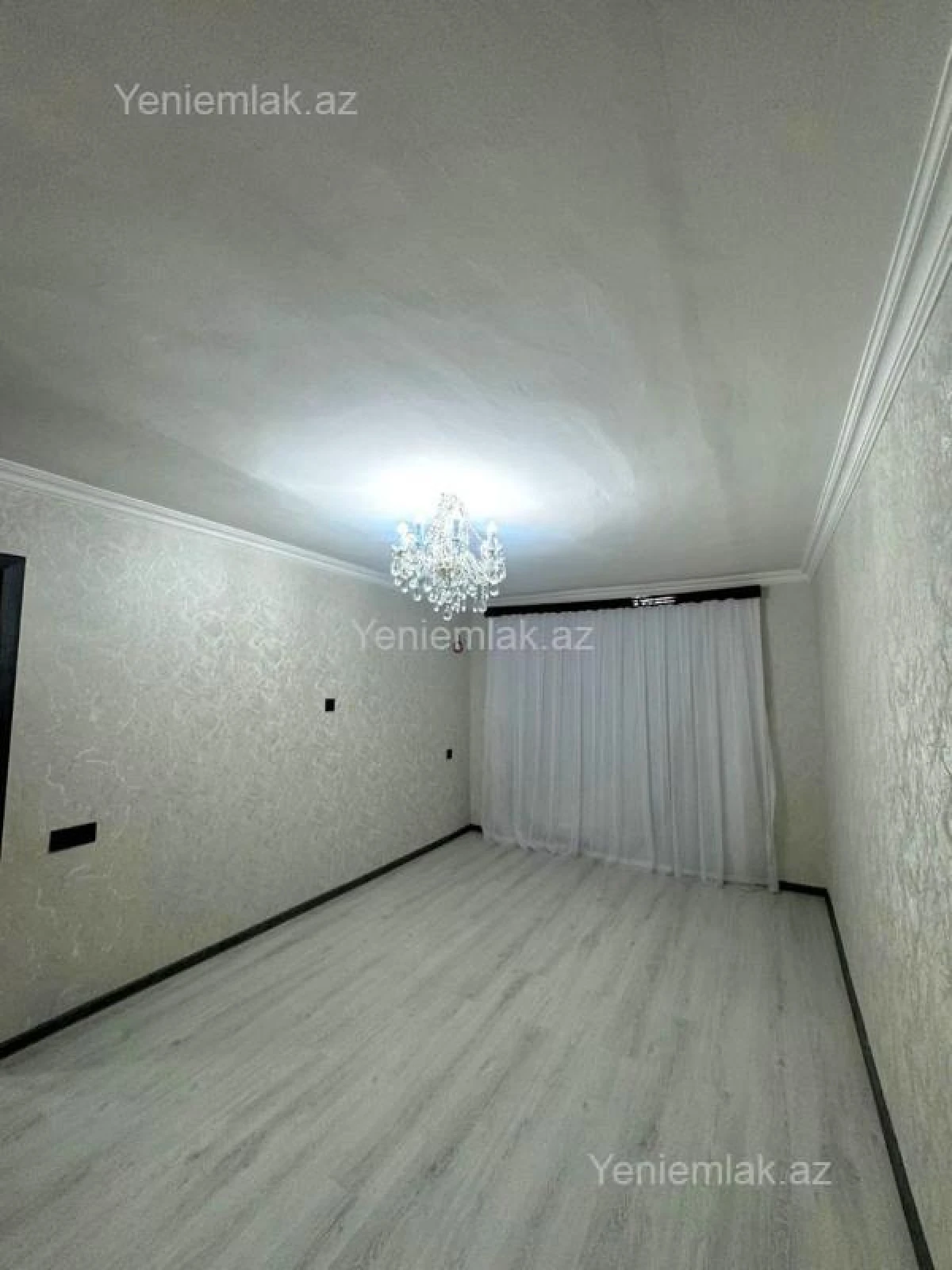 Satılır 2 otaqlı köhnə tikili 54 m²